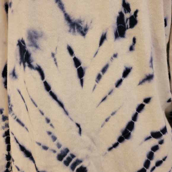 tye dye sweater - Picture 5 of 11